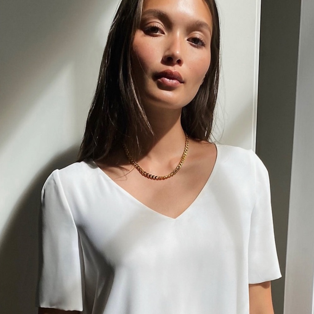 New Aritzia Sz XS, S Office, Business Babaton Randy Blouse, White Spring Casual - Picture 4 of 13